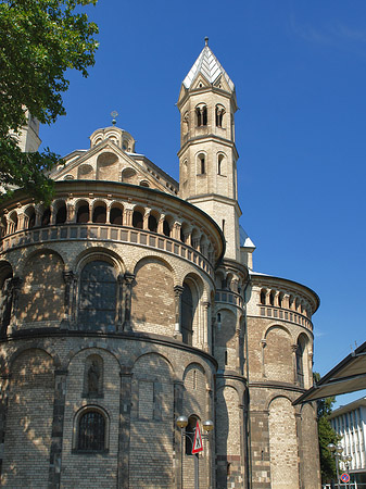 Seitentürme und Westturm der St Aposteln
