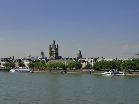 Foto Groß St Martin mit Wasser